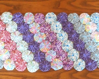 Pastel Yoyo Table Runner