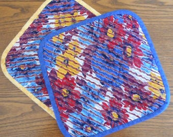 Set of 2 Flowered Faux Chenille Trivets