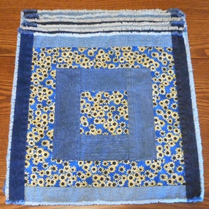 6 Square Flowers and Stripes Placemats