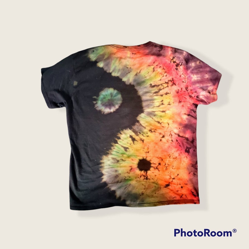 reverse rainbow tie dye