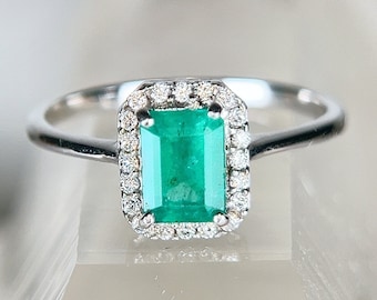 Genuine Emerald Halo Sterling Silver Ring 1.1ct - Size 9 - Natural May Birthstone Ring 7x5mm - Engagement Ring - Colombia