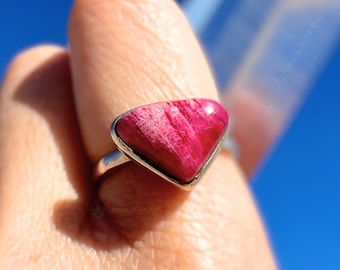 Tugtupite Sterling Silver Ring, Size 7, Pink Color Changing UV Reactive Tenebrescent Stone, Rare Love Crystal, Elemental Triangle