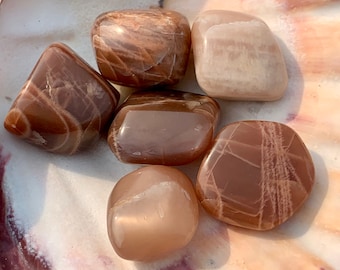 Peach Moonstone Tumbled Stone - Intuition Crystal for Third Eye and Sacral Chakra Grids and Meditation - Shades of Coffee and Tea