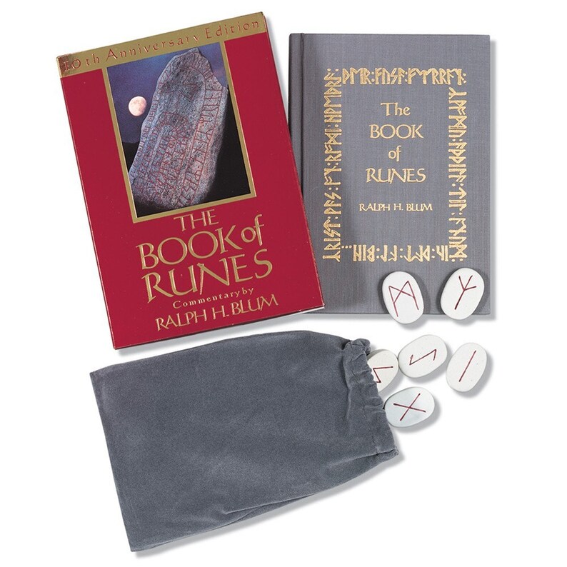 El Libro de las Runas Set Piedras Rúnicas Velvet Bolsa guía y kit de piedras rúnicas Adivinación nórdica brujería pagana brujería wicca wicca imagen 3