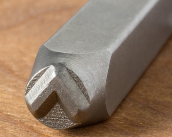 6mm Metal Punch, Design: Wide Arrow 2.5"