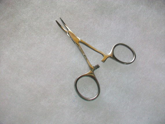 El Crisol | HEMOSTATO CURVO DE 120 MM CON TRABA DE SEGURIDAD, PARA