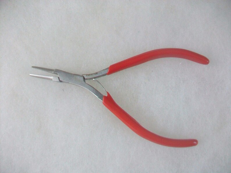 Jewelers Pliers 5\u201d Micro Half Round Needle Nose Pliers Smooth Jaws
