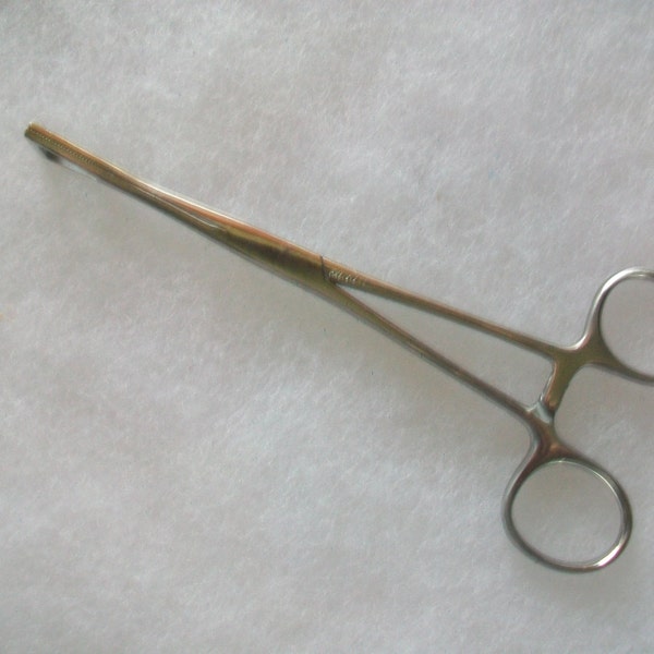 Pennington Forceps 6” Hemostat Triangular Ends Piercing