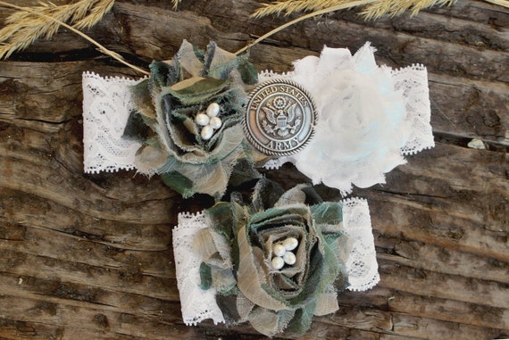 US Army Camo Garter Set, Camouflage Wedding Garters Camo Garder Military Garter Camo Flowers Wedding Garder Belt Plus size camoflauge Garter US Army Camo Garter Set, Camouflage Wedding Garters Camo Garder Military Garter Camo Flowers Wedding Garder Belt Plus size camoflauge Garter