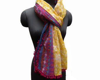 Green scarf/ cotton scarf/ lace scarf/ dupatta/ leafy floral print scarf/ gift scarf / long scarf/  gift ideas.