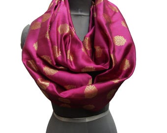 Bufanda infinita/ bufanda circular/ bufanda tubular/ bufanda magenta/rosa/ bufanda paisley/ ideas para regalos.