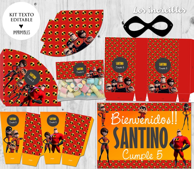 Op de afbeelding: Printbare feestbenodigdheden met de Incredibles-personages. De set bevat een welkomstbord, feestmutsen, cadeauboxen en een masker. Het welkomstbord zegt "Bienvenidos!! SANTINO Cumple 5".