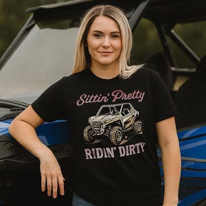 T-shirt graphique UTV : aventure de boue tout-terrain de style vintage