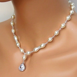 Crystal Drop Wedding Necklace, Pearl Drop Bridal Necklace, Classic Cream Ivory Pearl Wedding Necklace, Mother of the Bride