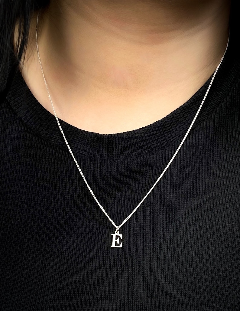 Collier initiale, Collier initiale en argent sterling, Collier initiale en argent, Cadeau personnalisé, Collier lettre image 1