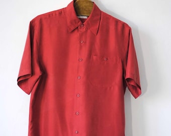 Vintage Men Red Oxford  Short Sleeve Silk Shirt  Size Small
