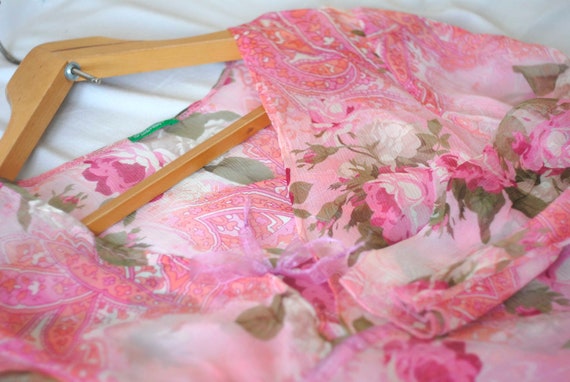 Vintage  Silk  Floral Print Pink Top, Rose Women … - image 1