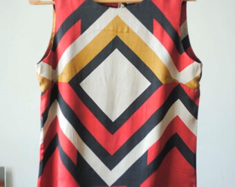Vintage Woman Red Black Geometric Sleeveless  Silk Top .
