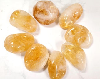 Gran piedra pulida de cristal de citrino • De origen ético