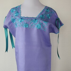 Vtg Never Worn Mexican LINEN Embroidered HUIPIL  Blouse Blusa Tunic  Lilac and Turquoise