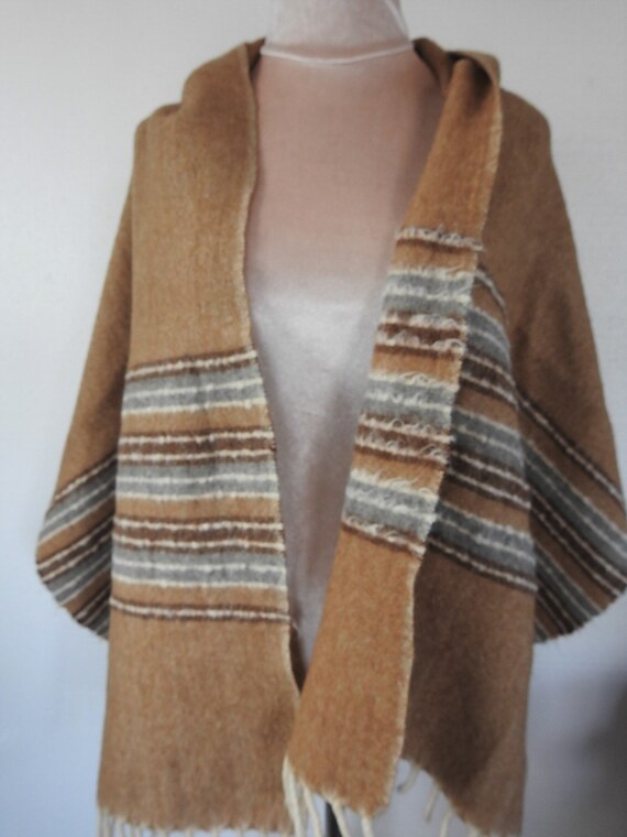 Vtg Large South American Llama Wool Scarf Foulard… - image 1