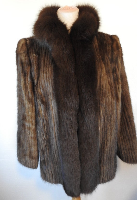 Elegant 90s Fur Jacket in Demi Buff Mink and Blue… - image 7
