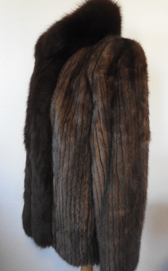 Elegant 90s Fur Jacket in Demi Buff Mink and Blue… - image 3