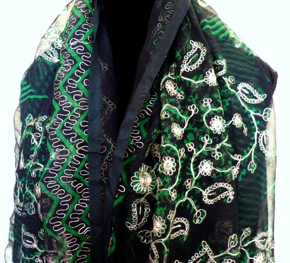 SALE Vintage Indian  Silk Gauze Sari Hand Embroid… - image 2
