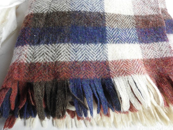 90s Handwoven IRISH Wool Shawl Scarf Wrap  in Her… - image 1