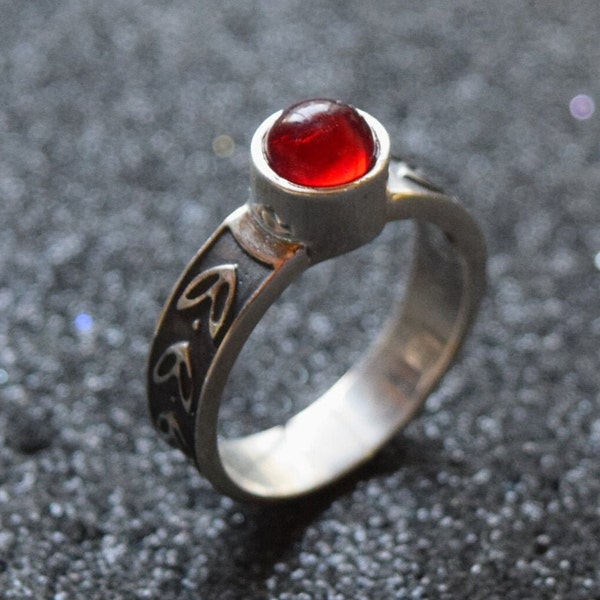 Medieval Ring, Sterling Silver Medieval Jewelry, Vintage Garnet Ring