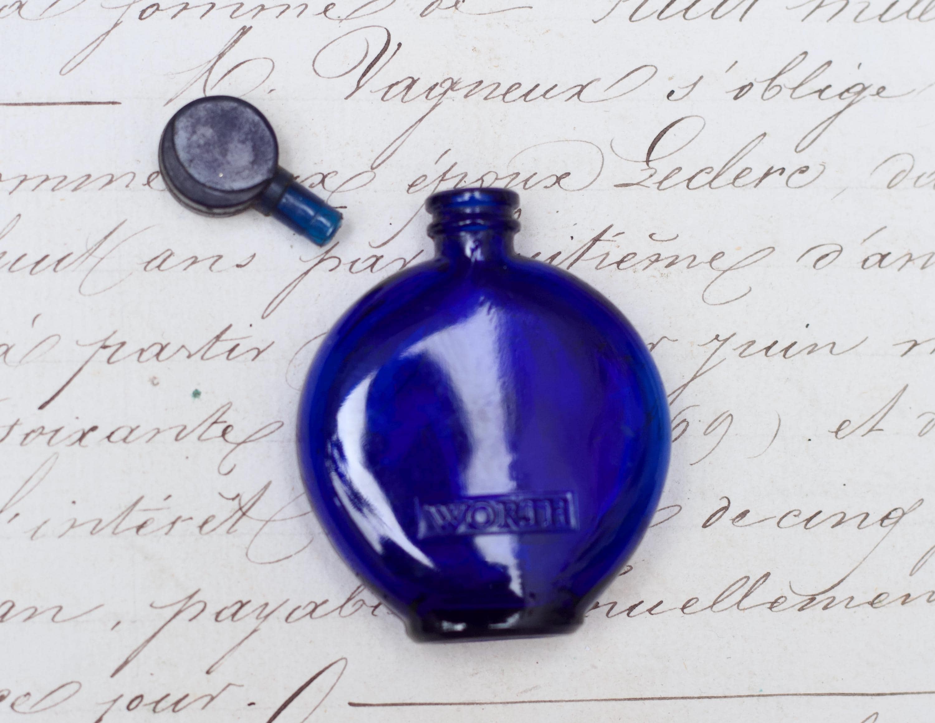 ダン ラ ニュイ ワース コバルト ブルー ミニチュア香水ボトル