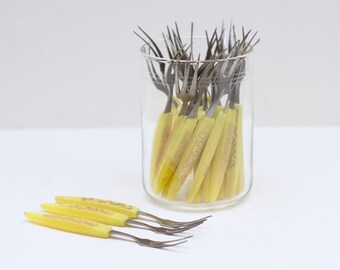 Vintage Cocktail Forks Set – Yellow Celluloid Handles, Gold Flower Design