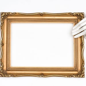 Vintage Baroque Gold Picture Frame – Ornate Gilt Wood, Floral Corners