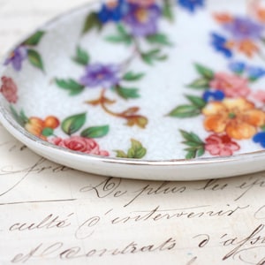 Chintz Porcelain Pin Dish - Floral Oval Ring Holder or Soap Dish with Faux Crazing or Crackles - Vintage Boho Boudoir Home Decor