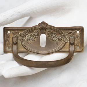 Antique Bronze Keyhole Escutcheon and Drawer Pull Handle - Brass Art Nouveau Ornate Furniture Embellishment - Vintage Hardware