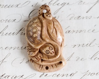 Ivorine Turtle Pendant - Carved Bovine Bone - Vintage Boho Natural Jewellery Supplies and Components