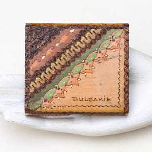 Scatola per sigarette in legno intagliato - Scatola per tabacco da fiuto o portasigarette in legno - Souvenir vintage dalla Bulgaria - Bulgarie