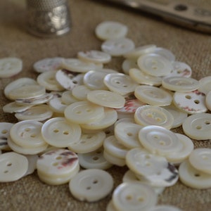 Antique Large Round White Mother of Pearl Buttons, x47 – Ian