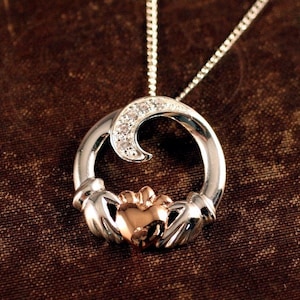 【新品/即発送】Llife KNOT PENDANT Trinity Knot Necklace. Celtic Knot Necklace. Sterling Silver
