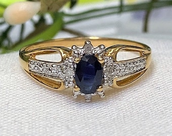 Vintage Estate Diamond and Genuine Sapphire 14K Gold Ring Size 7