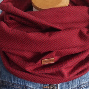 Loop Cuddly soft jacquard herringbone cherry red loop scarf