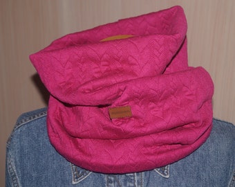 Schlupfschal Kuschelloop pink Zopfmuster Schal