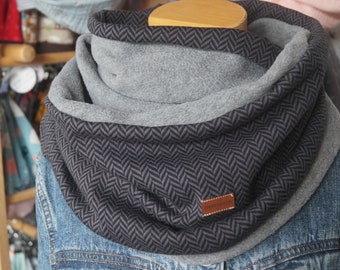 Loop Cuddly soft jacquard herringbone gray-black loop scarf combined with gray. Fleece