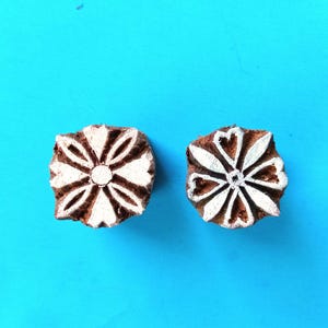 Pair of Round Flower Wood Stamp Hand Carved Pottery Henna Clay Fabric Textile Indian Print Block SMBX4