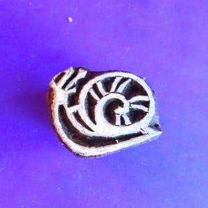 Small Snail Hand Carved Wood Stamp Pottery Textile Indian Print Block (SM127)