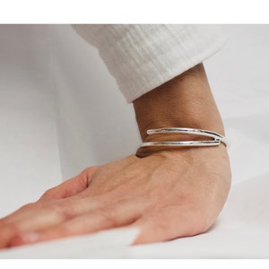 Solid sterling silver cuff bracelet/ Open wide bracelet/ Double wire bracelet/ Minimalist modern bracelet/ Everyday bracelet/ Gift for her