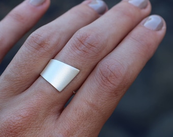 minimalist ring, geometric ring, Sterling silver ring, unusual ring, open ring, modern ring, everyday ring, statement ring, triangle ring