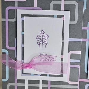 Handgemaakte geometrische bloem notitiekaarten set van 4, blanco binnenkant, grijs roze blauw geel, gewoon een briefje, enveloppen, cellofaanhoes, gratis verzending