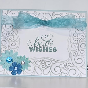 Geprägte Türkis Best Wishes Karte - Handgemachtes feminines Blumenmuster - Perfekt für Geburtstage, Jubiläen und mehr - Innen leer