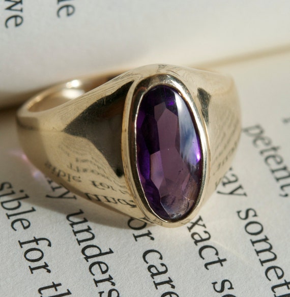 Stunning Antique Amethyst Ring. 10K Antique Gold